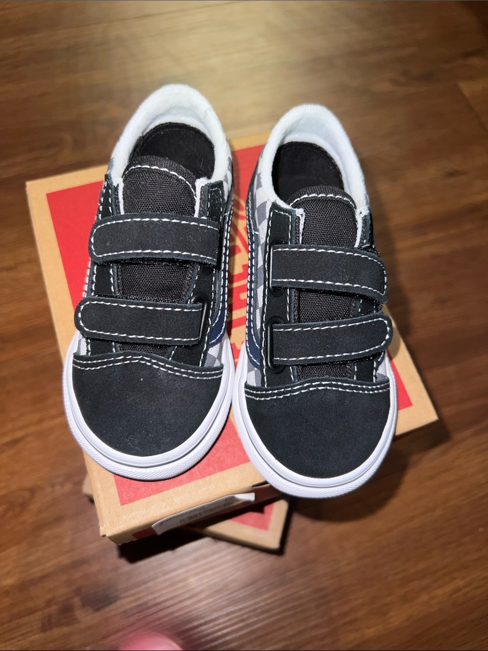 Toddlers Black Canvas Velcro Sneakers